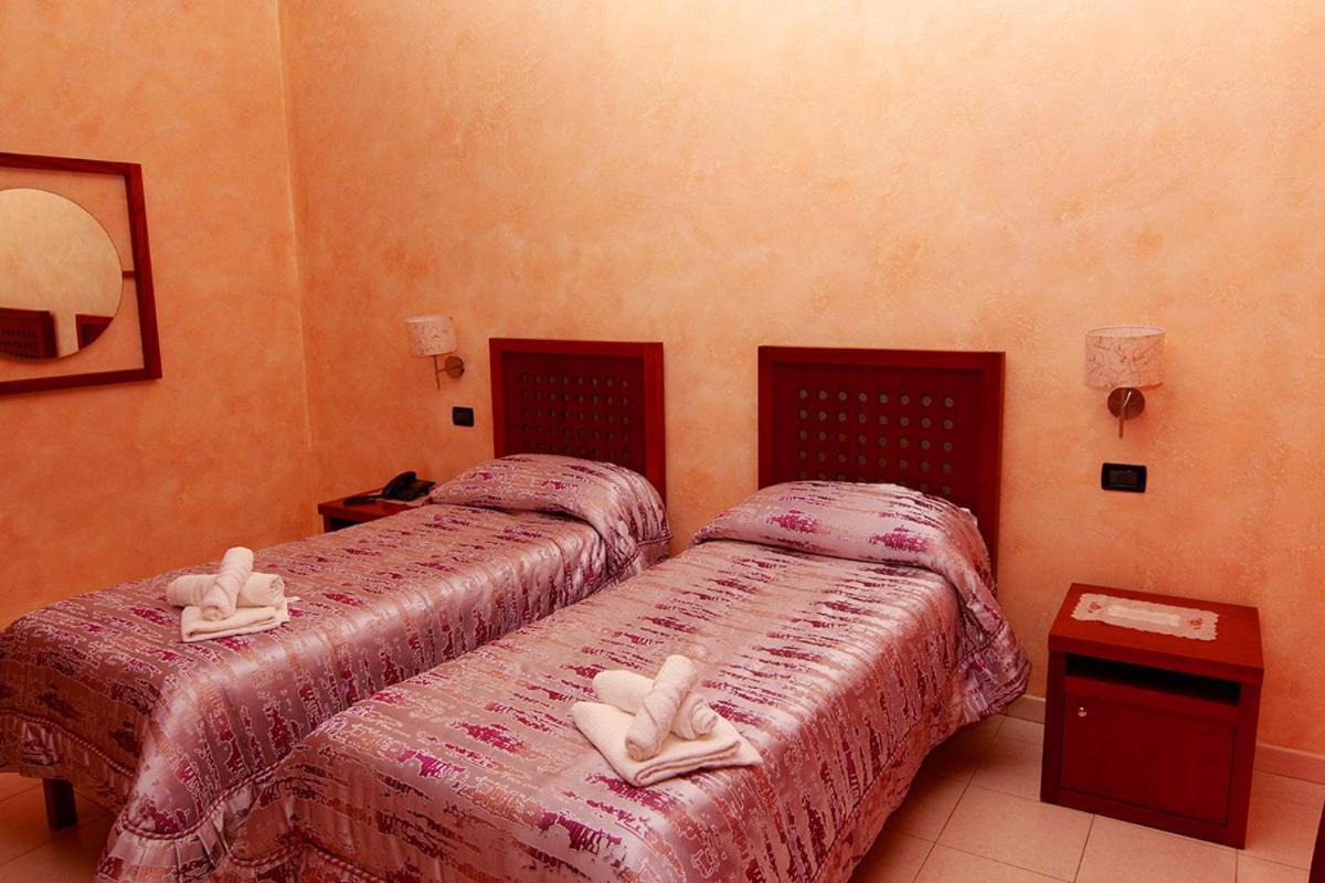Hotel Ulisse Майда Экстерьер фото