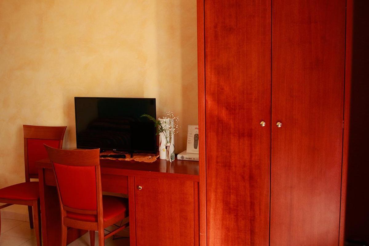 Hotel Ulisse Майда Экстерьер фото